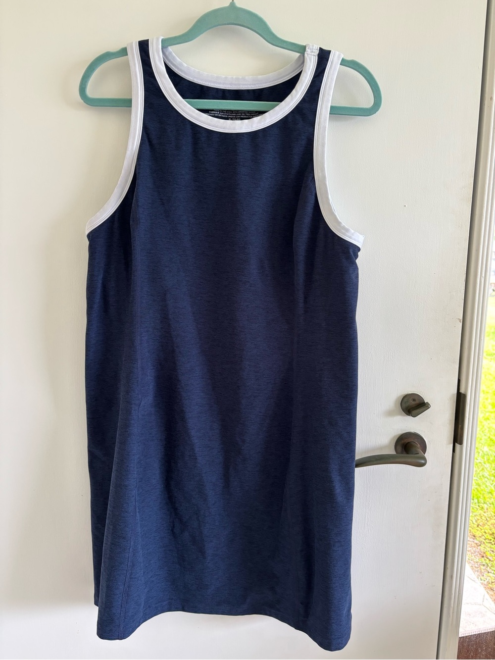 Beyond Yoga Spacedye Outlines
Dress in Navy White activewear athleisure travel